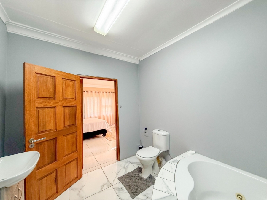 4 Bedroom Property for Sale in Eagles Landing North West